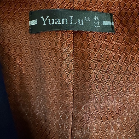 Boys 3 piece suit, size 14 - Picture 8 of 11